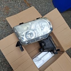 2013 Toyota Tundra Tail And Head Lights