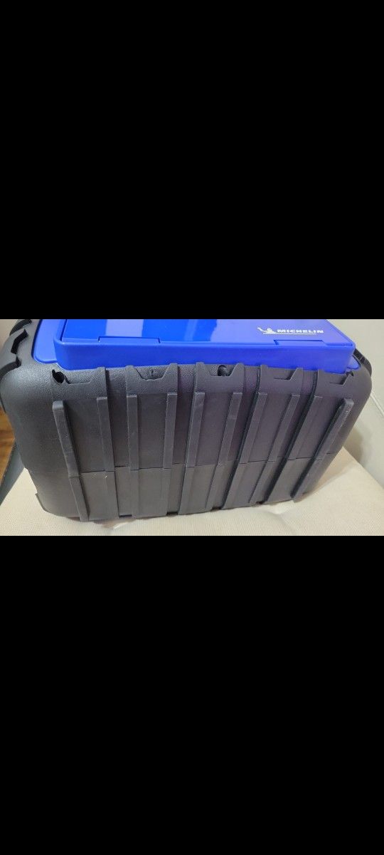 Michelin Jump Starter+ Air Compressor