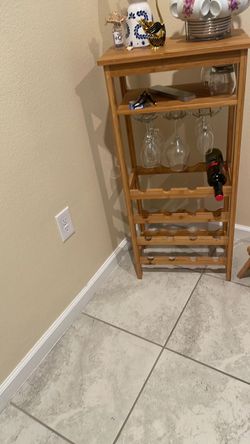 Cava para vinos pequeña de madera