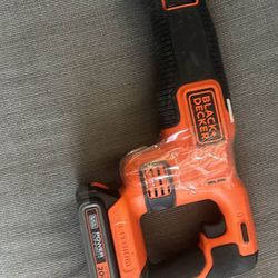 Black & Decker Saw Saw With Battery