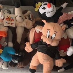 12 Plush Looney tunes & Animaniacs Characters