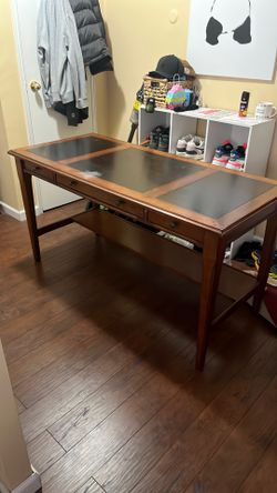 Free desk/tv console