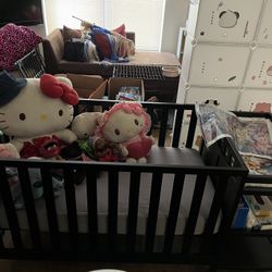 Crib W/ Changing Table