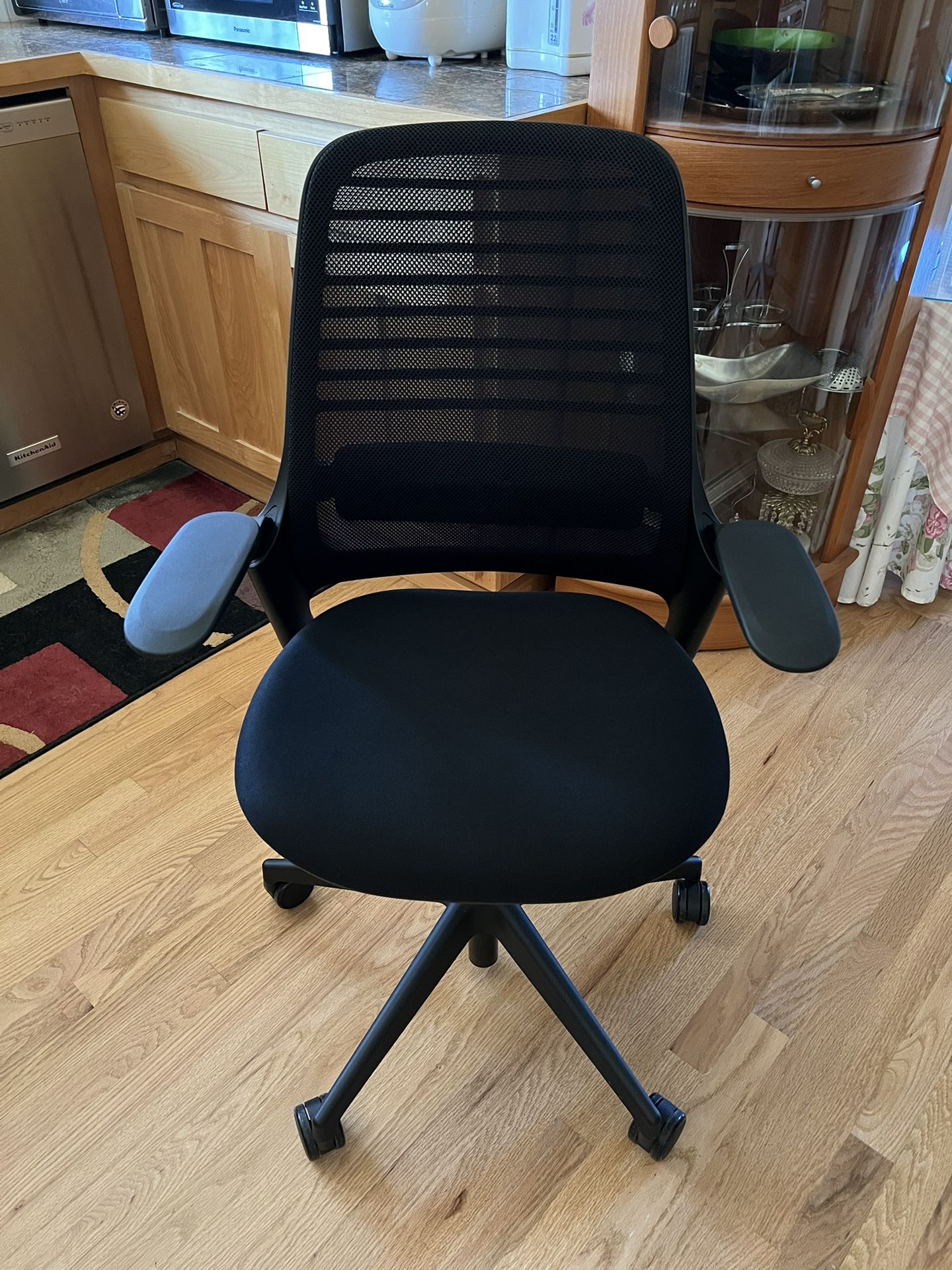 Steelcase Series 1 Ergonomic Office Chair