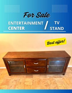 Entertainment center / TV Stand