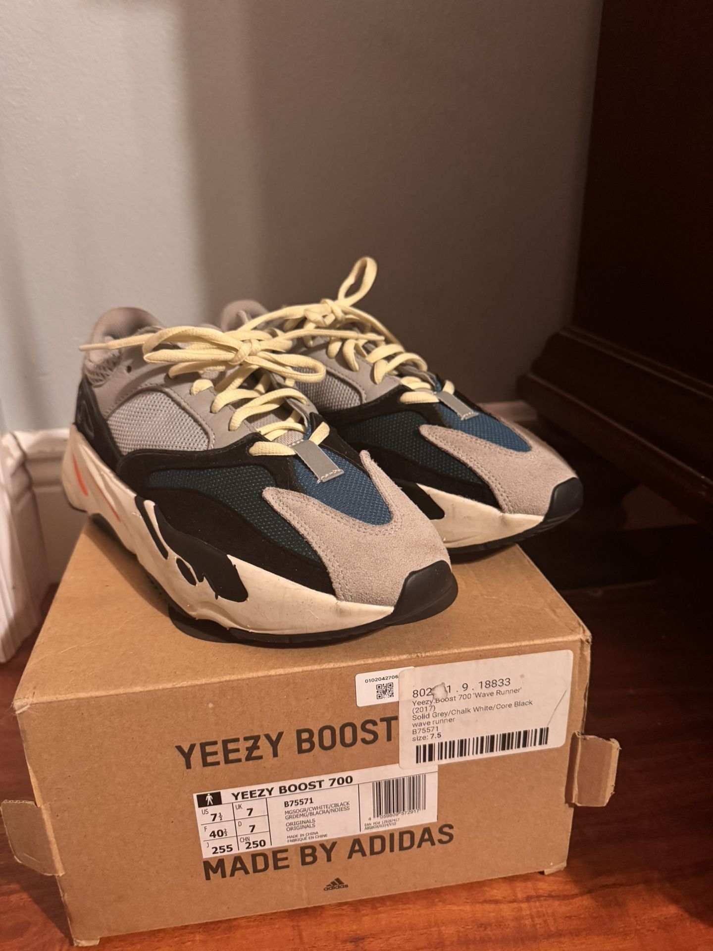 Adidas Yeezy Boost 700 Wave Runner