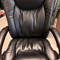 2 LAZBOY Winston Chairs