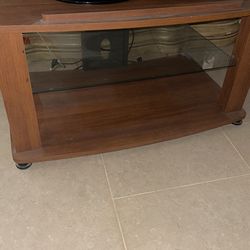 Brown coffee table / stan 