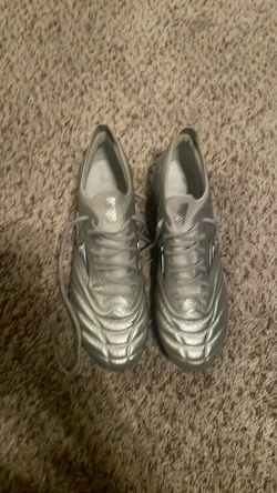 Mizuno Morelia Neo 4 Beta Elite Silver - Men’s 11