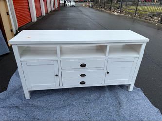 White Tv Stand + Coffee table