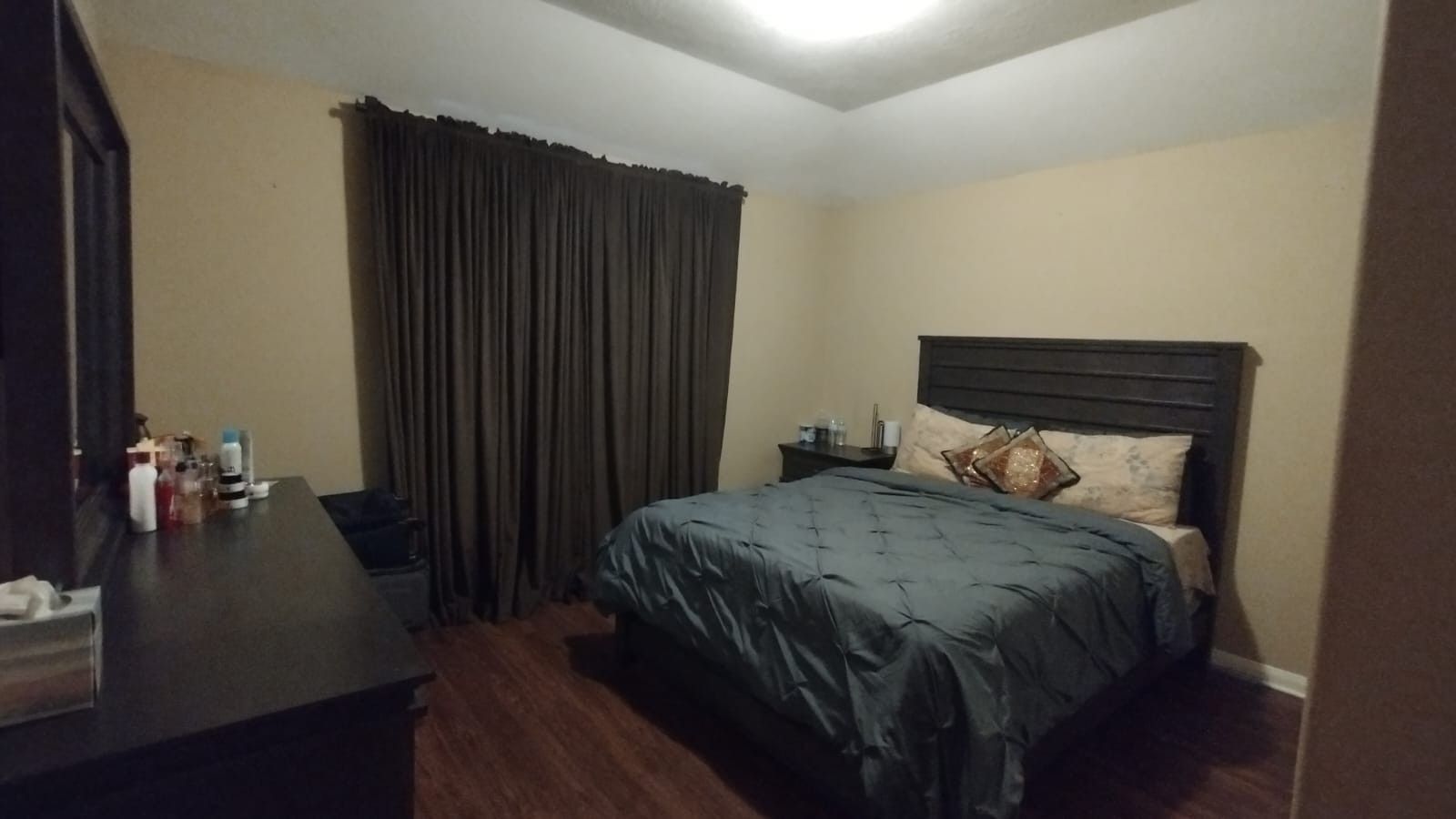 Queen Bedroom Set For Sale