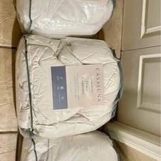 Ultra Weight 600 Fill Power Premium Duck Down Hypoallergenic RDS Certified Machine Washable Comforter