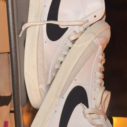 Nike Blazer Mid ’77 Vintage White/Black – Size 10.5 – Excellent 