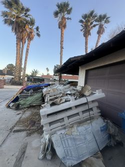 Free STUFF MUST PICK UP NOW 