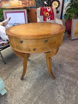 Vintage Drum-Style Side Table – Burl Wood and Leather Top