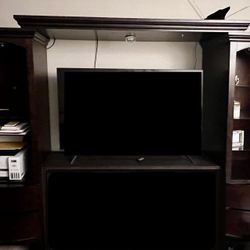 Media Center – 3 Piece Set w/ Lighting