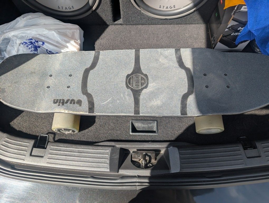 Sup you guys I got An almost brand New BUSTIN YoFace Hybrid V3 Electric Skateboard for Sale BlackOut Edition