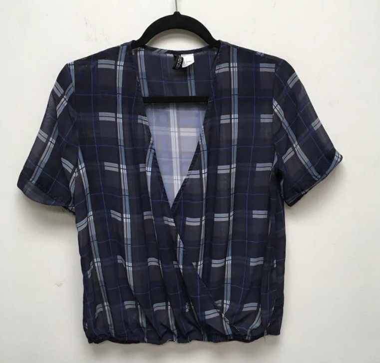 Womens Faux Wrap Top Blouse Black Plaid Short Sleeve V Neck Size 14 L Large T Tee Shirt