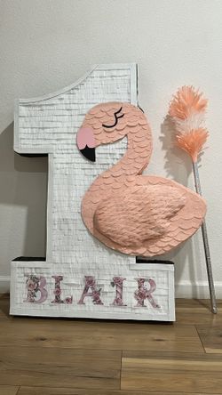 Number And Character Piñata W/stick 