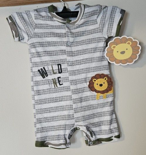 NWT BABY  BOYS CJP GRAY STRIPE SHORT SLEEVE - SHORTS ROMPER  "WILD ONE" LION CAMO TRIM 6-9 MONTHS