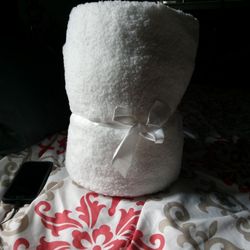 Sherpa Pre-cut Fabric Throw NEW