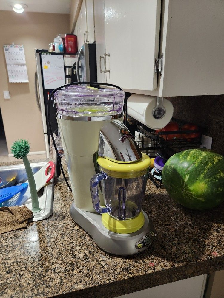 Margaritaville Margarita Maker with case
