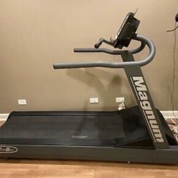 Magnum T111 Commercial Treadmill