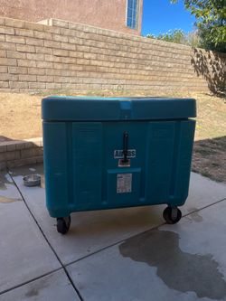 Airgas Large Dry Ice Chest on Wheels