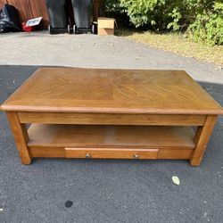 ALL WOOD LIFT COFFEE TABLE WITH STORAGE