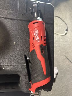 Milwaukee M12 12V Lithium-Ion Cordless 3/8 in. Ratchet (Tool-Only)
