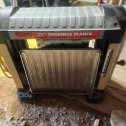 Rigid 13 inch Planer