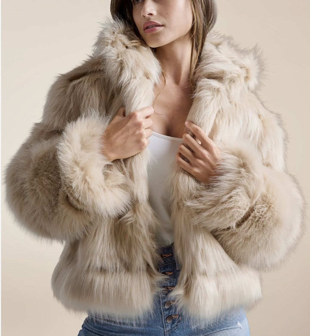 Cream Teddy Jacket with Fluffy Texture and Elegant Drape