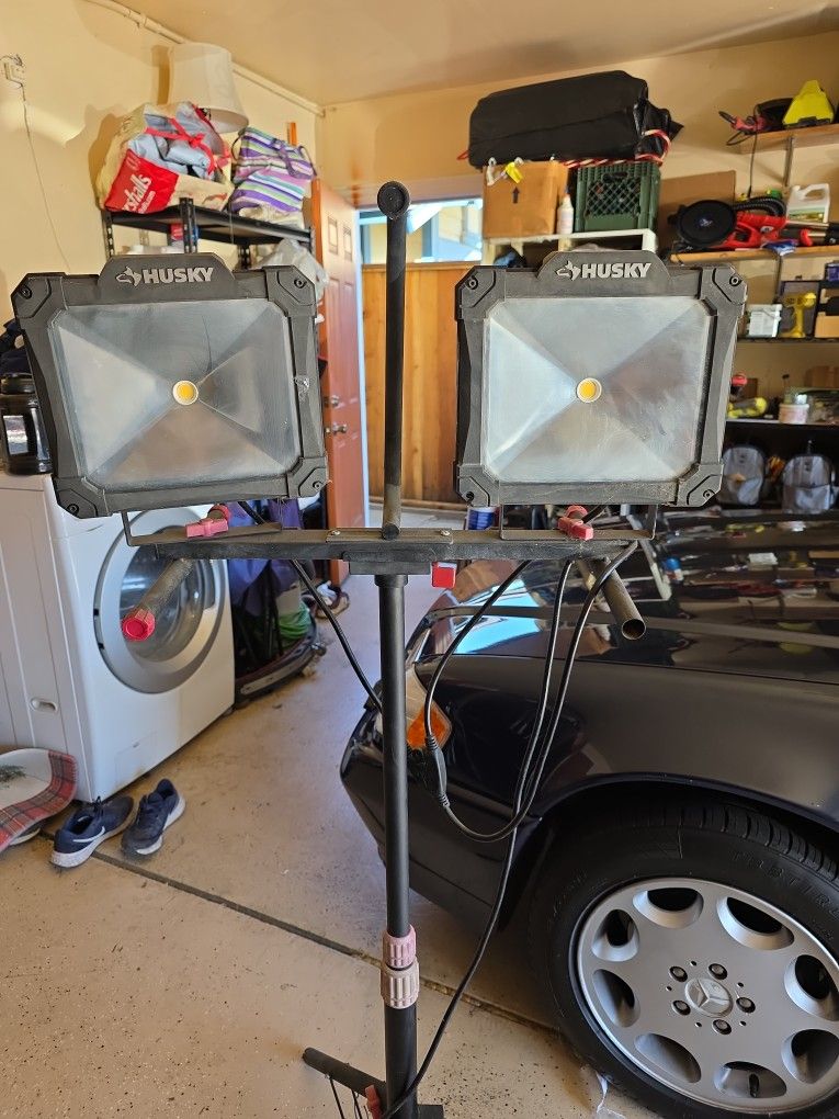 Husky Twin Light