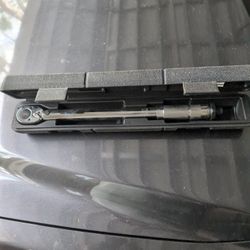 Pittsburgh Pro 1/2" Drive Click-Type Torque Wrench (Excellent Condition)