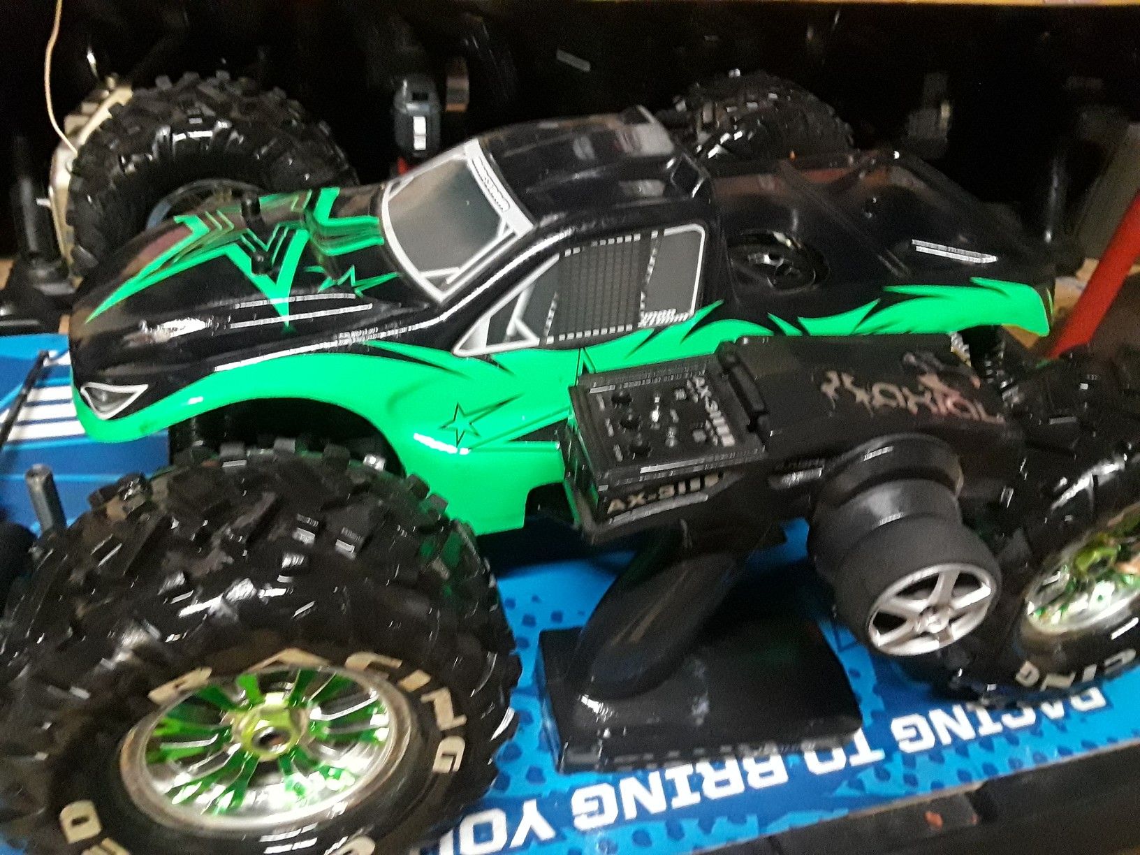 Exceed madstorm 1/8 nitro rc truggy