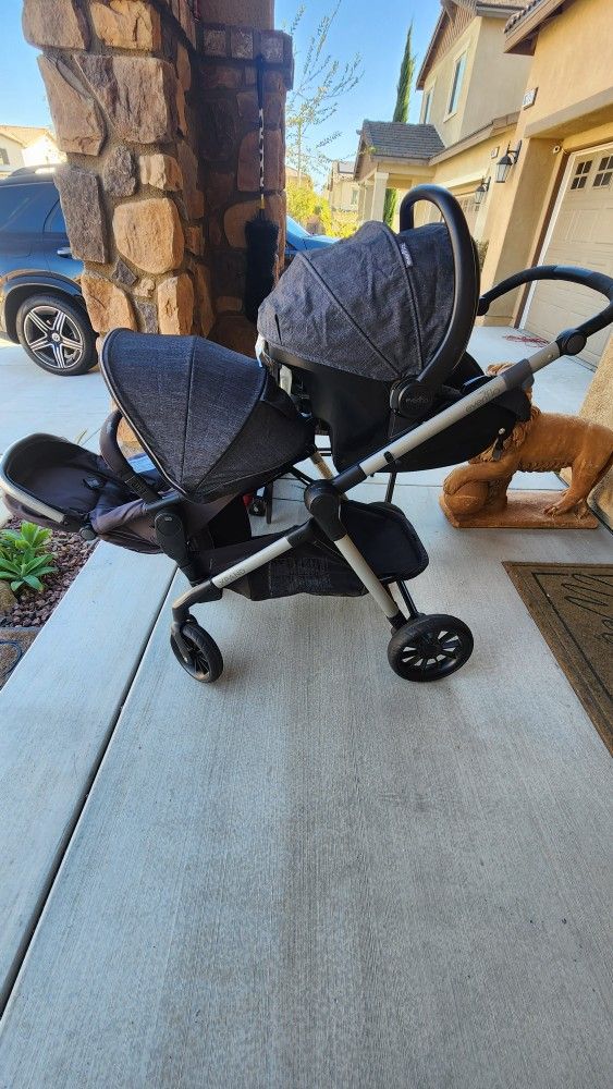 EVENFLO PIVOT  XPAND STROLLER