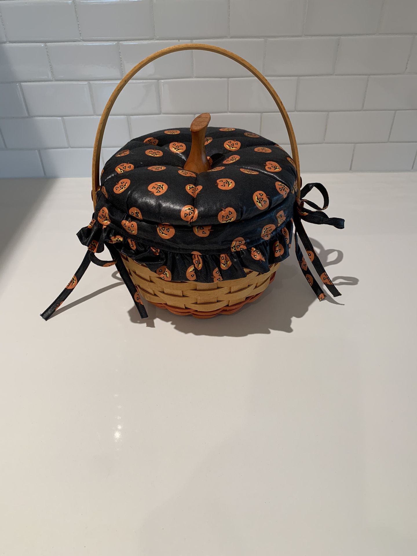 Longaberger small pumpkin basket 1996