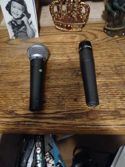 Dynamic Microphones And Holders