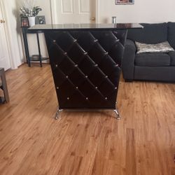 Black Bar