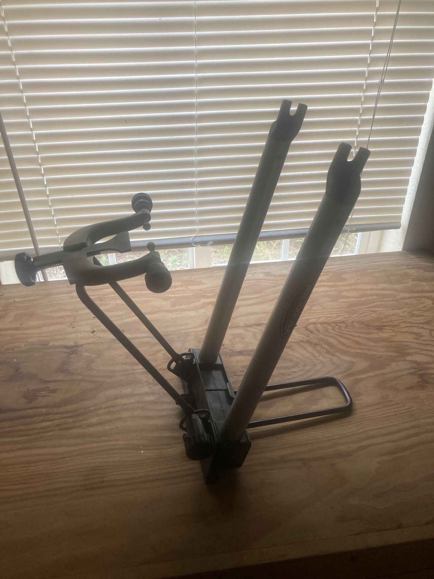 Spin doctor Truing Stand 