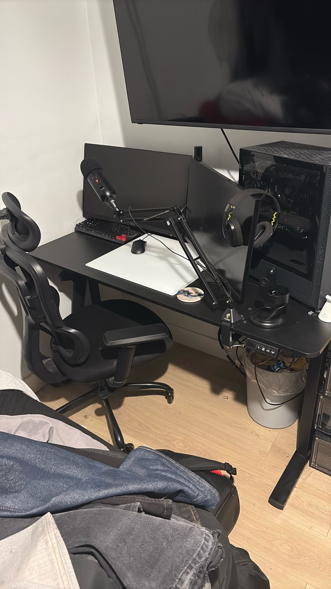 Gaming Setup (READ DESCRIPTION)