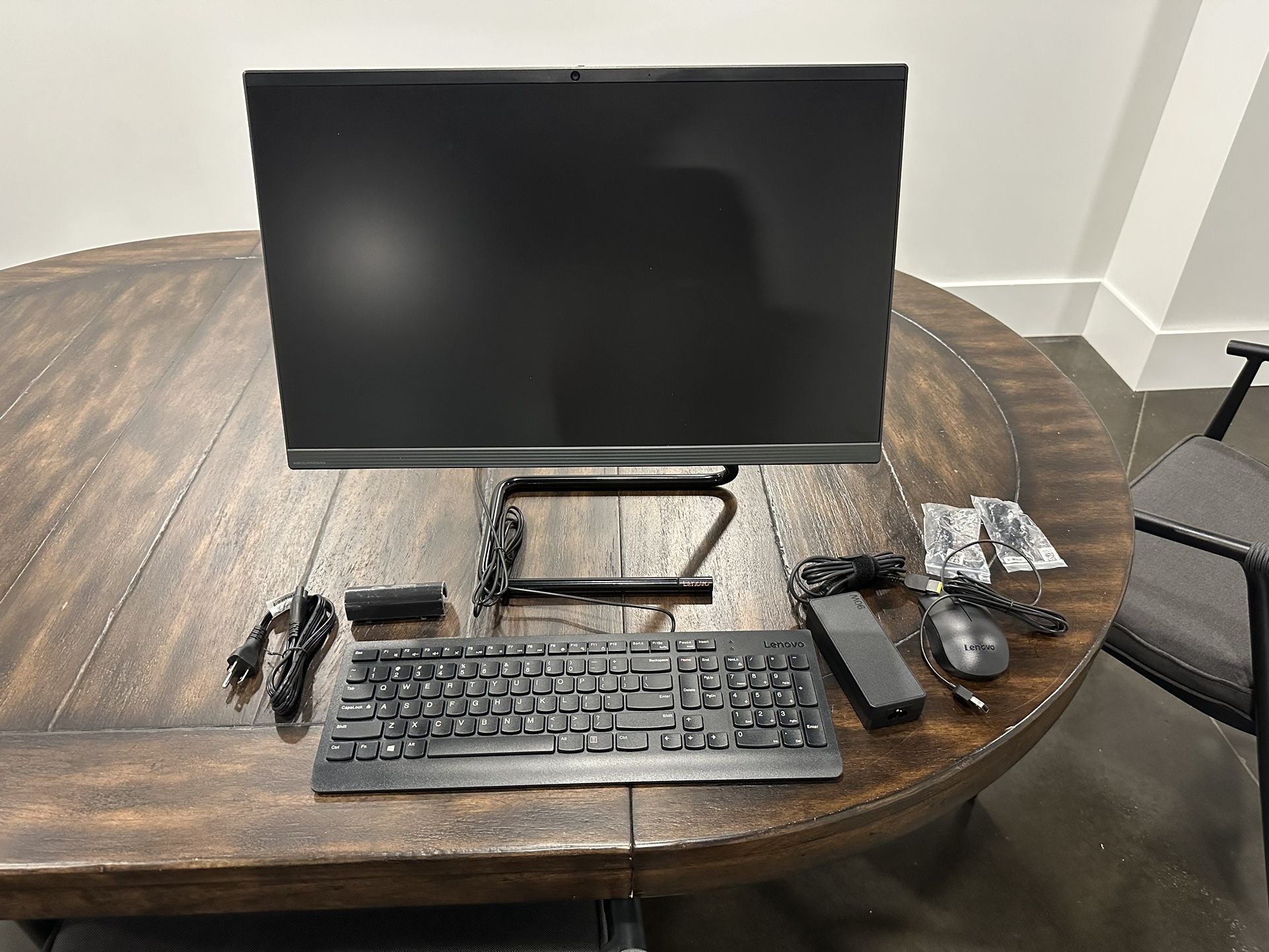 Lenovo IdeaCentre AIO 3i 24"