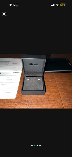 Ritani natural diamond earrings