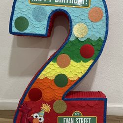 Sesame  Street Elmo Piñata 