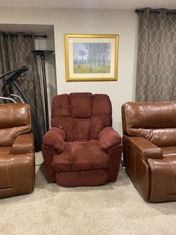 Reclining Comfy Chair- Electric Powered with Remote