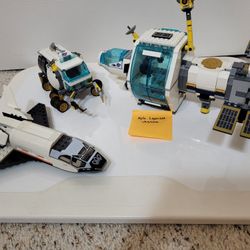 LEGO City Lunar Space Station, Shuttle, Lunar Rover
