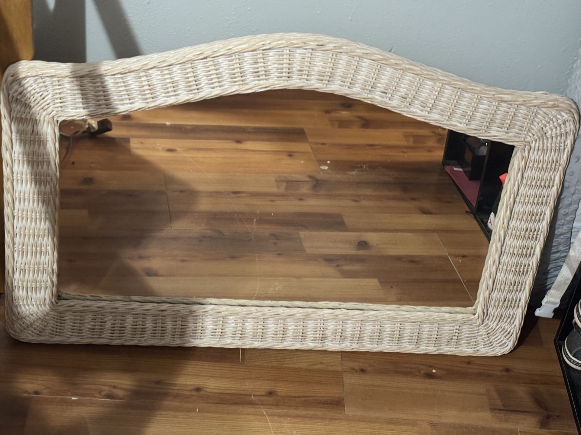 Mirror ,Blanket Rack Wood, Decor, Glass Top