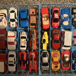 43 Hotwheel & Matchbox Cars & Unknown + 48 Car Hotwheel Carry Case