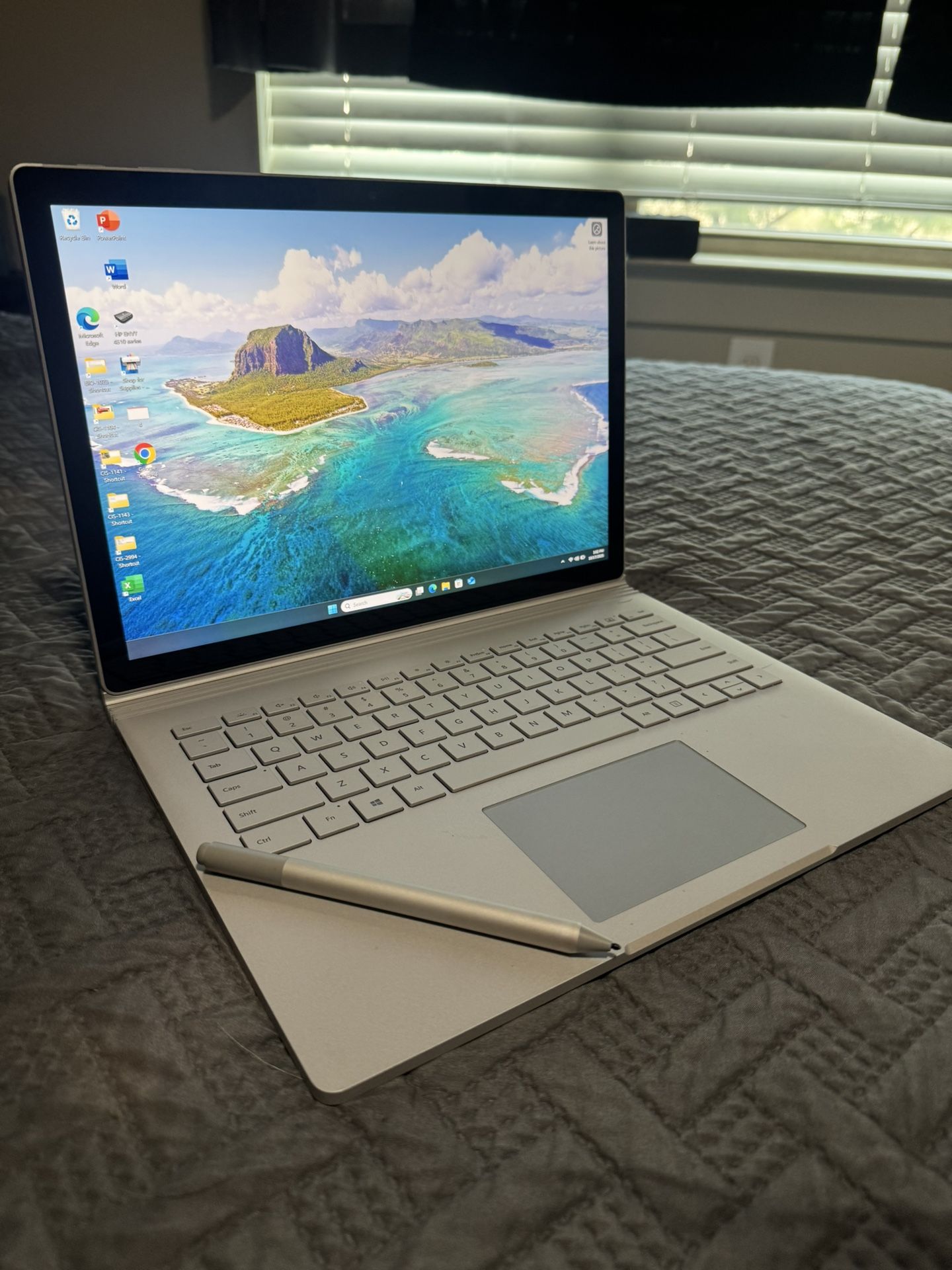 Microsoft Surface Book 3