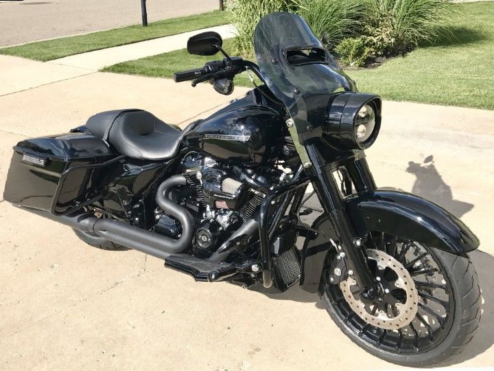 Harley Davidson windshield windsplitter fits Road king and Heritage